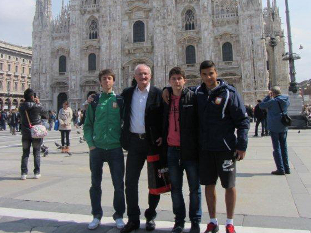 Fantástico viaje a Italia para un intercambio cultural y deportivo con el emblemático club de fútbol Real Leno