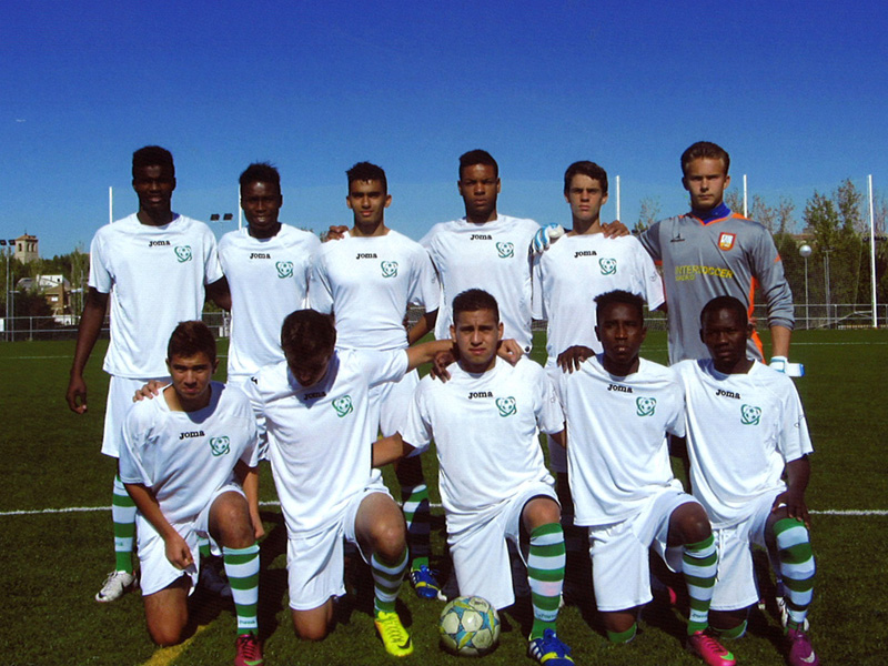 Los chicos de la Residencia InterSoccer se miden frente a la mejor academia de fútbol de Níger