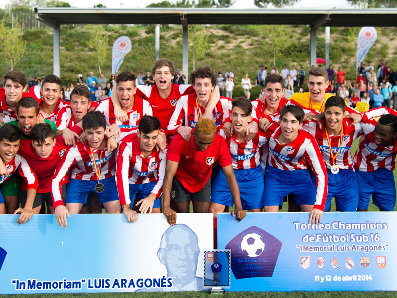 El Club Atlético de Madrid se proclama campeón del Torneo Champions Sub-16 -I Memorial Luis Aragonés-