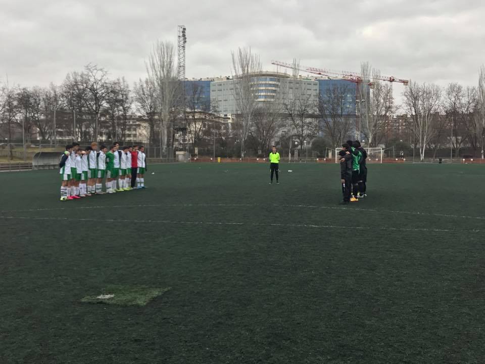 Fútbol 7 - J10 Intenso partido bajo la lluvia